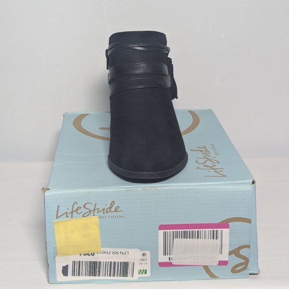 NEW Life Stride Womens Paloma Ankle Bootie black suede Sz 8 wide - Picture 4 of 4
